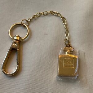 Elegant Gold Keychain with Clip